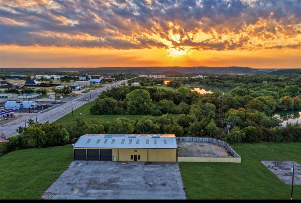 105 Factory Outlet Avenue