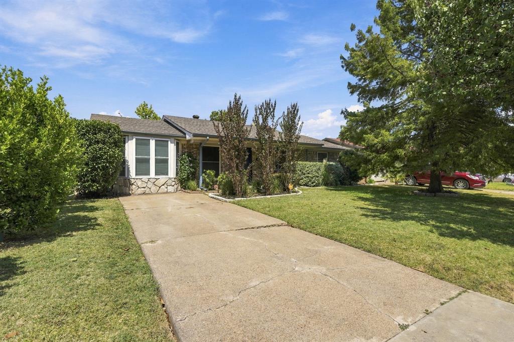3701 Statler Drive Property Photo 1