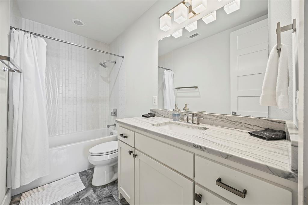 2011 N Prairie Avenue 2011 Property Photo 36