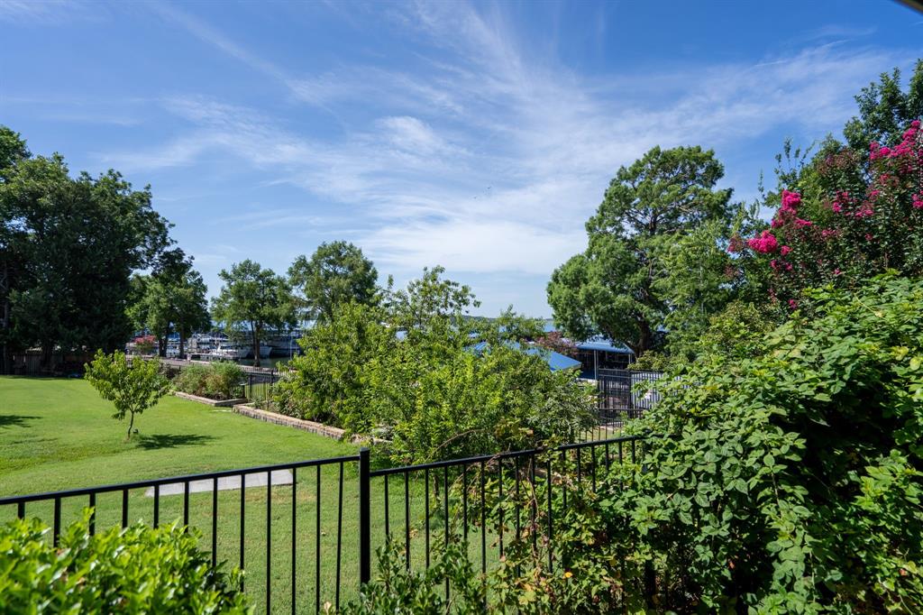 436 Yacht Club Drive D Property Photo 4
