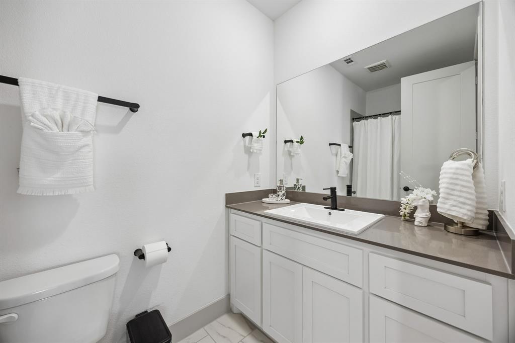 2637 Carolwood Lane Property Photo 18