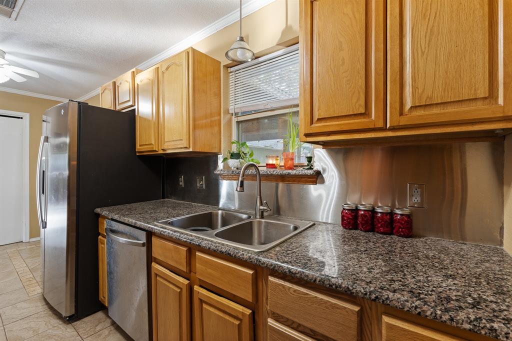 4009 High Meadows Drive Property Photo 10