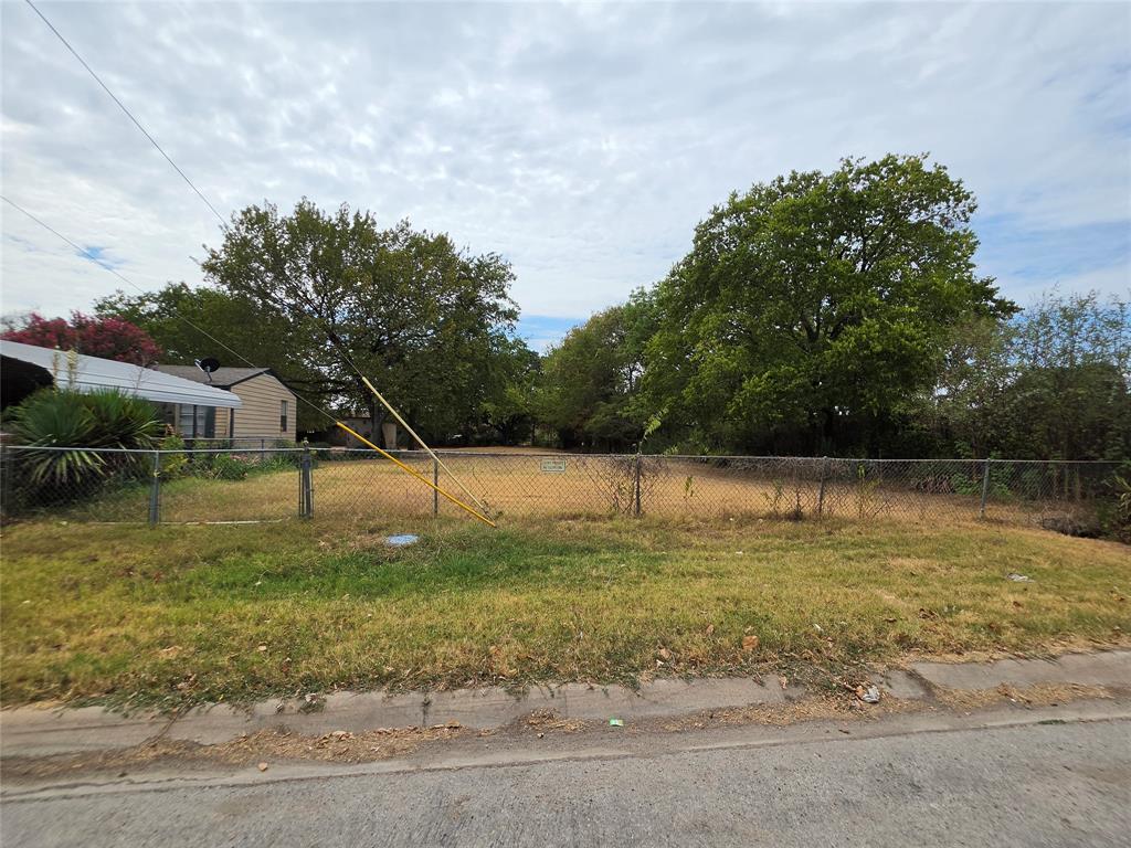 701 Angus Drive Property Photo 1