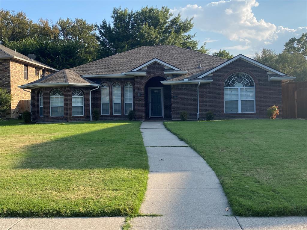 18 Monroe Court Property Photo 1