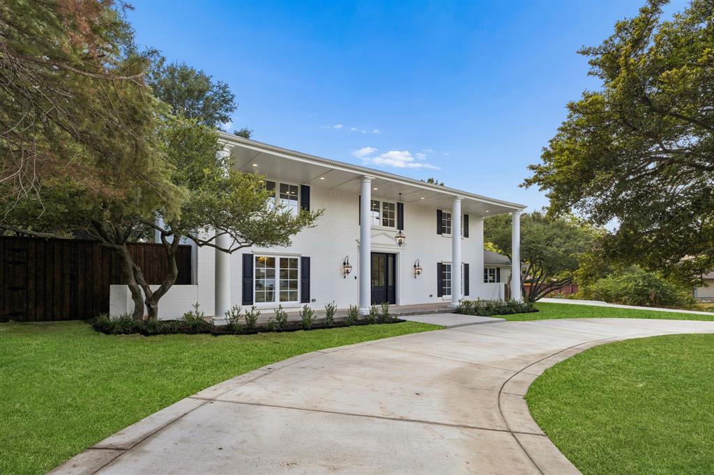 13907 Carillon Drive Property Photo 1