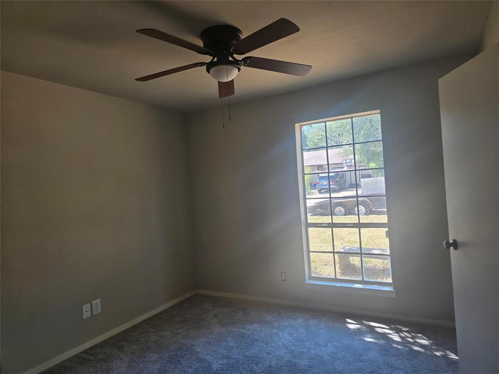 605 Neptune Drive Property Photo 6