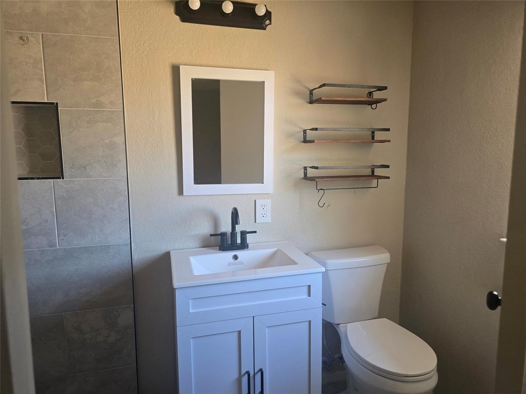 605 Neptune Drive Property Photo 10