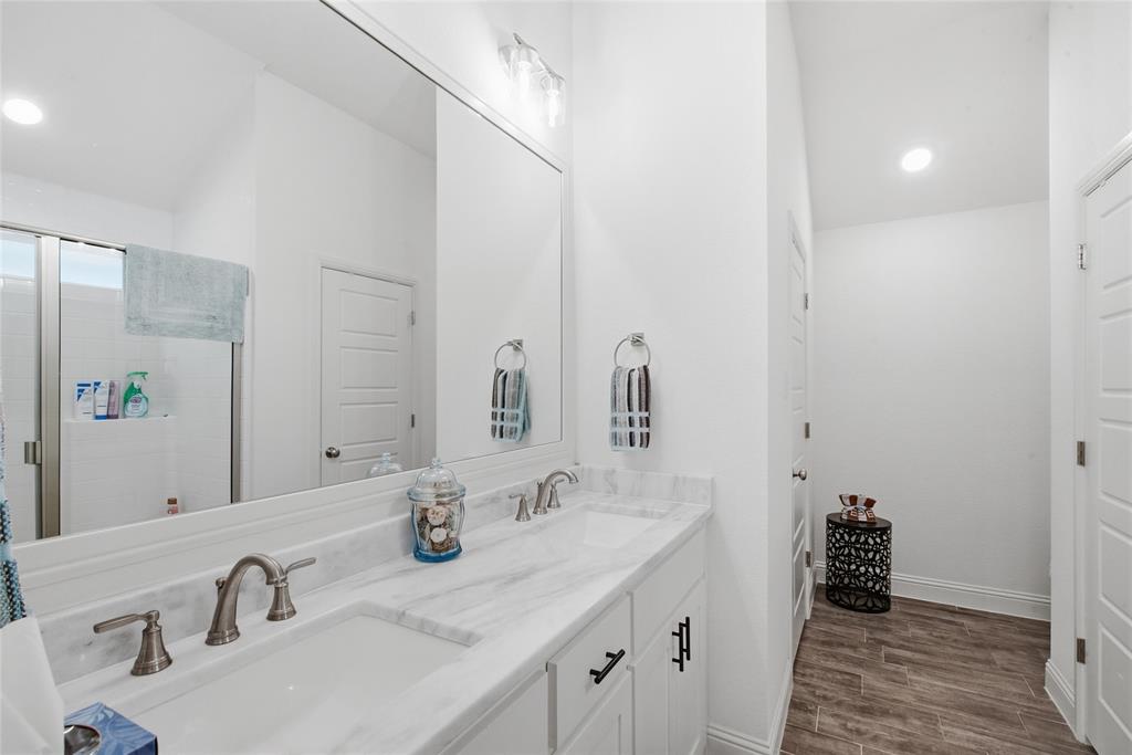 211 Clover Circle Property Photo 25