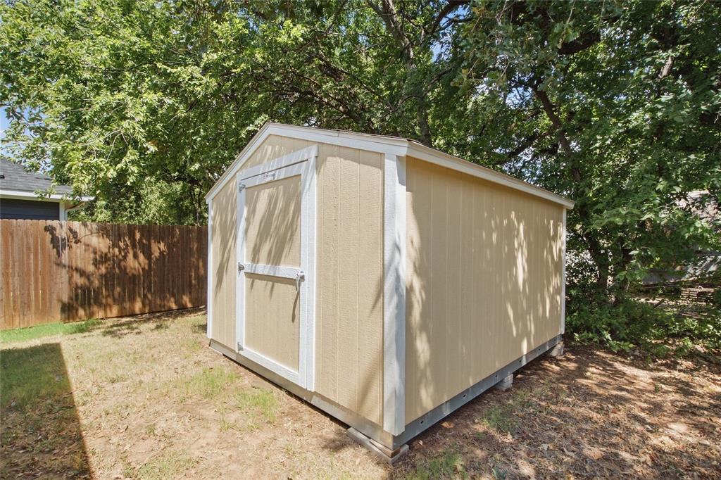 211 Clover Circle Property Photo 30