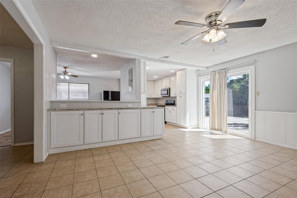 2218 Royal Oaks Drive Property Photo 6