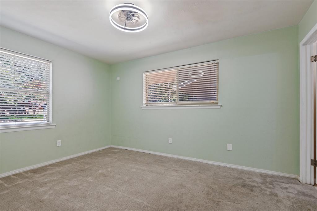 2218 Royal Oaks Drive Property Photo 7