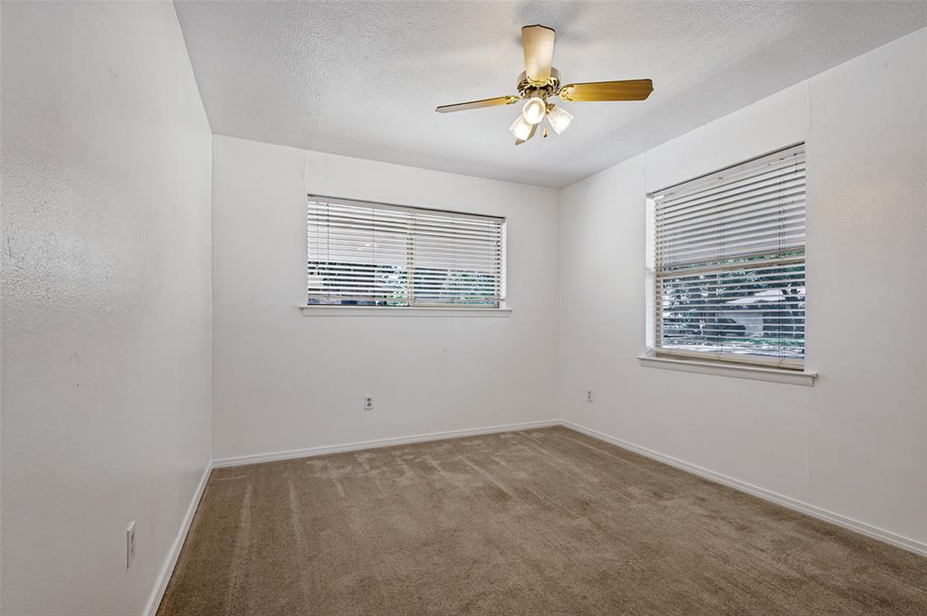 2218 Royal Oaks Drive Property Photo 9