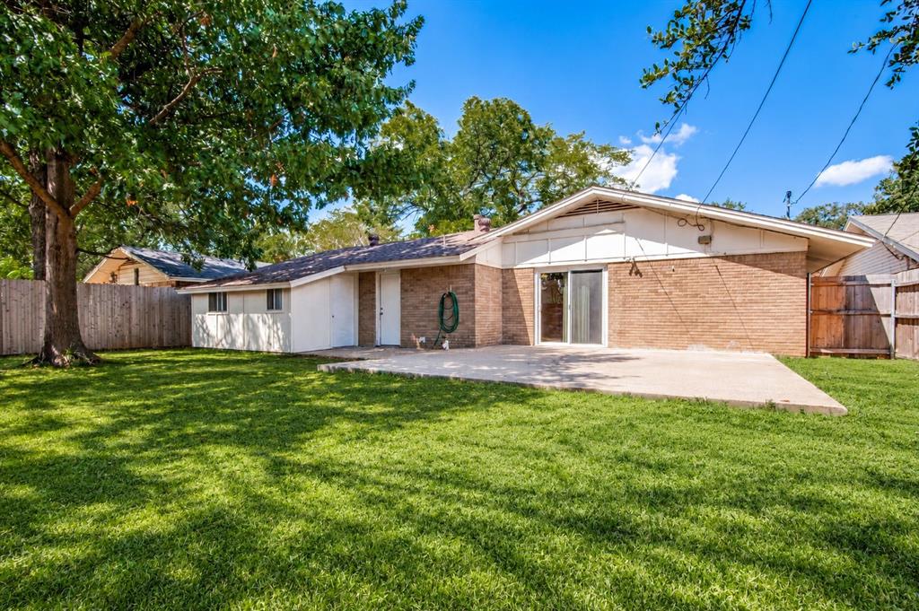 2218 Royal Oaks Drive Property Photo 11