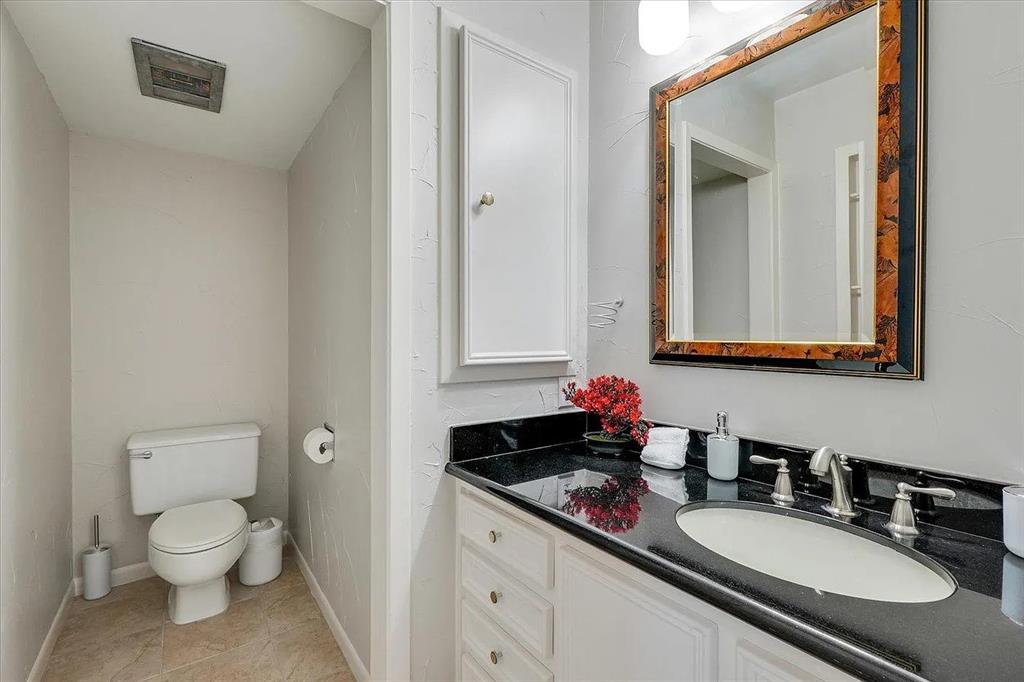 612 W Northgate Drive Property Photo 32