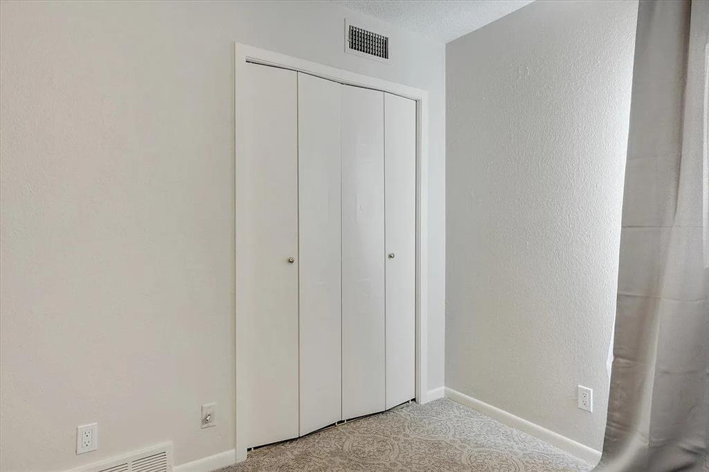 612 W Northgate Drive Property Photo 35