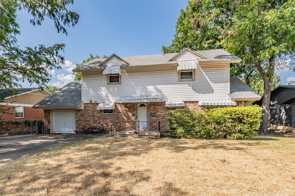 1313 Killian Drive Property Photo 1