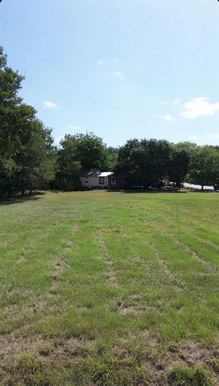 601 Universal Street B Property Photo 4