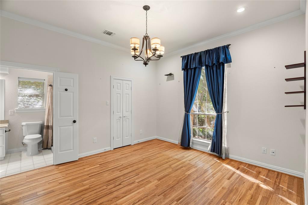 2702 Woodstream Lane Property Photo 7