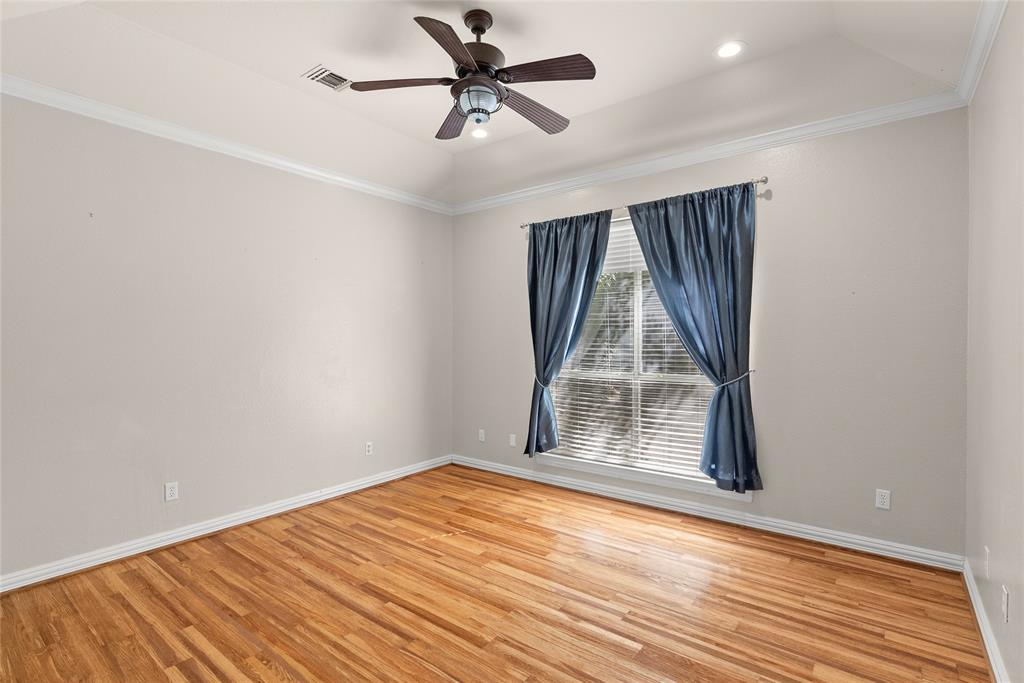 2702 Woodstream Lane Property Photo 11