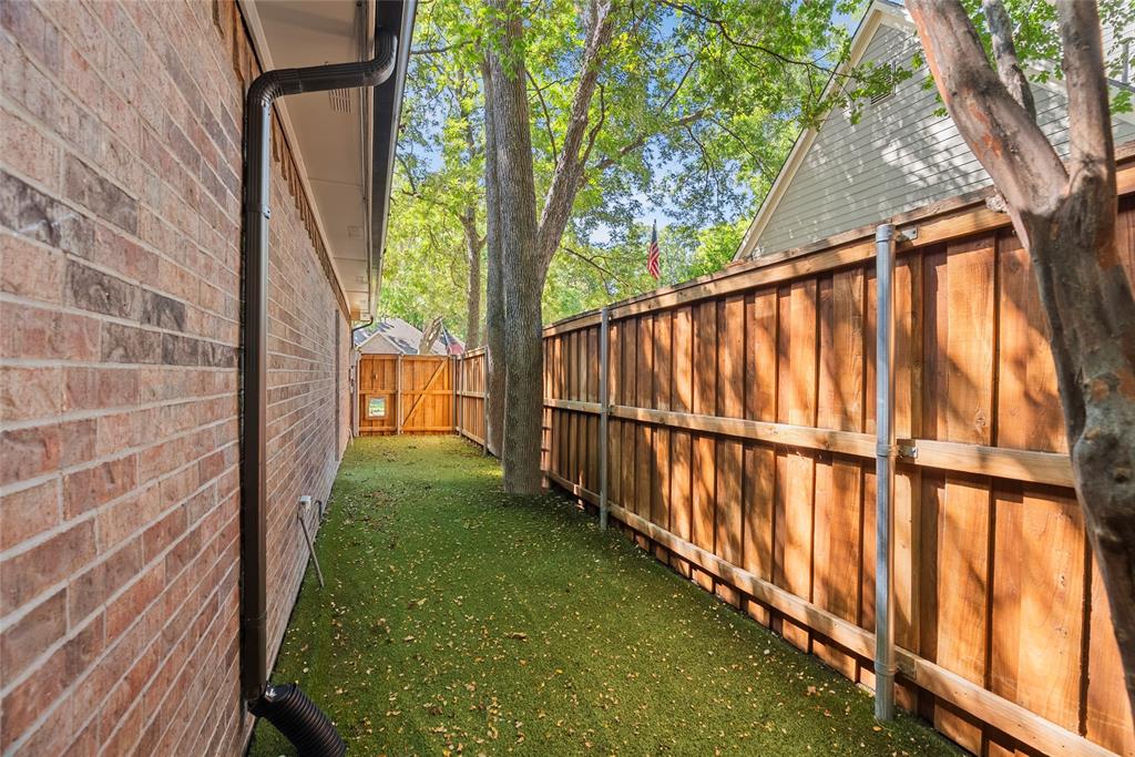 2702 Woodstream Lane Property Photo 35