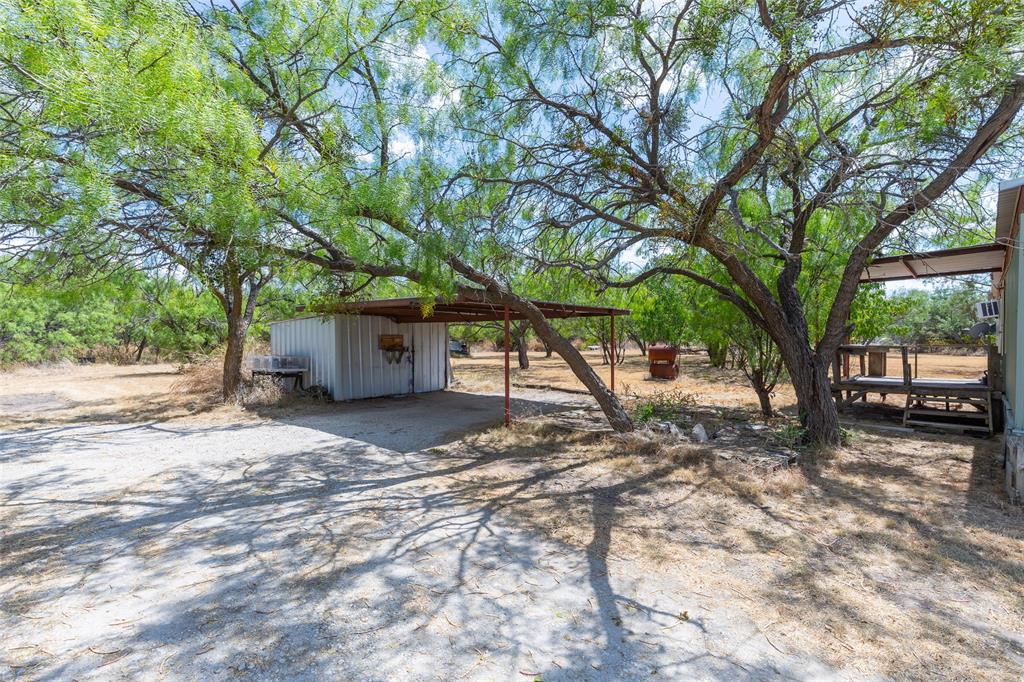 1186 Private Road 2431 Property Photo 3