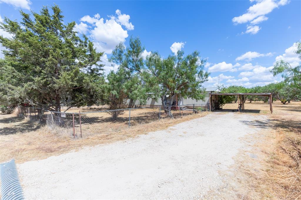 1186 Private Road 2431 Property Photo 8