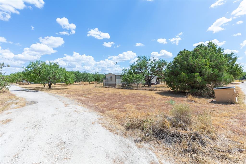 1186 Private Road 2431 Property Photo 9