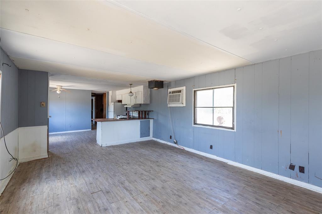 1186 Private Road 2431 Property Photo 13