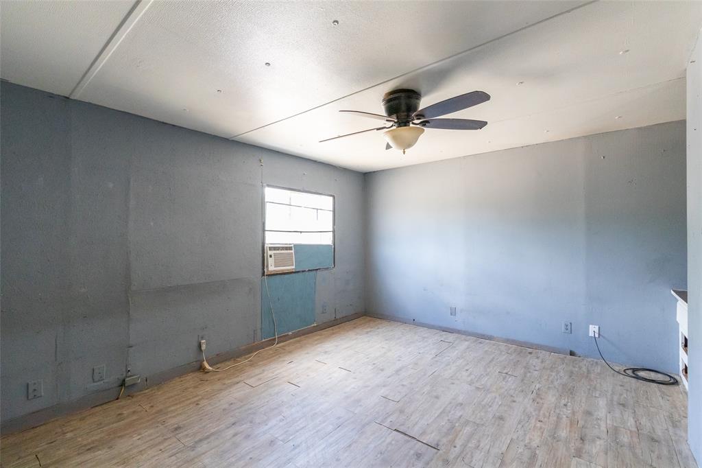 1186 Private Road 2431 Property Photo 20