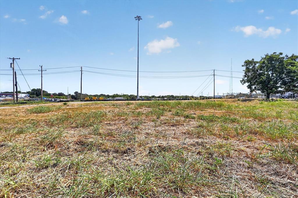 5600 E Loop 820 Property Photo 13