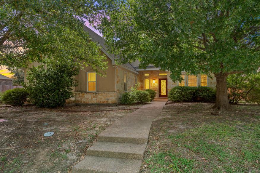 17015 Stonebriar Road Property Photo 1