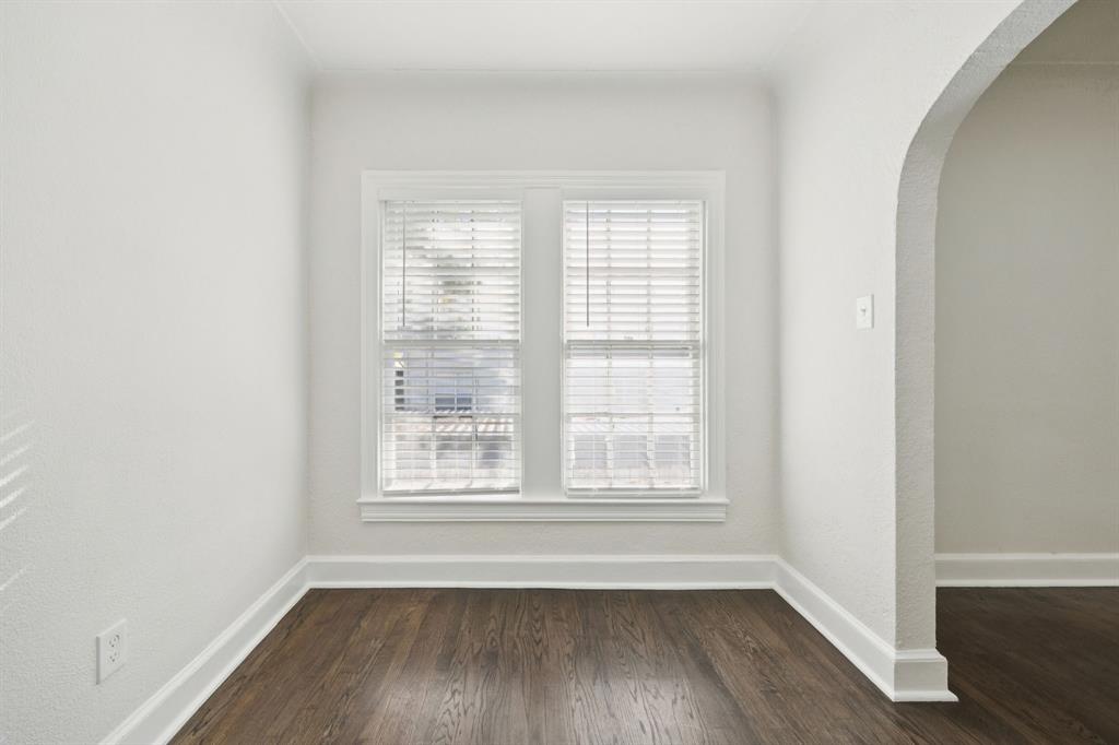 3210 N Haskell Avenue Property Photo 8