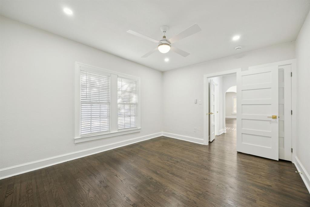 3210 N Haskell Avenue Property Photo 14