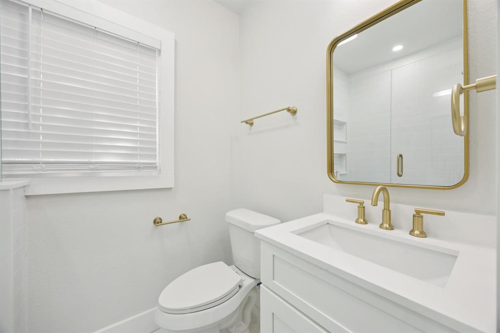 3210 N Haskell Avenue Property Photo 19