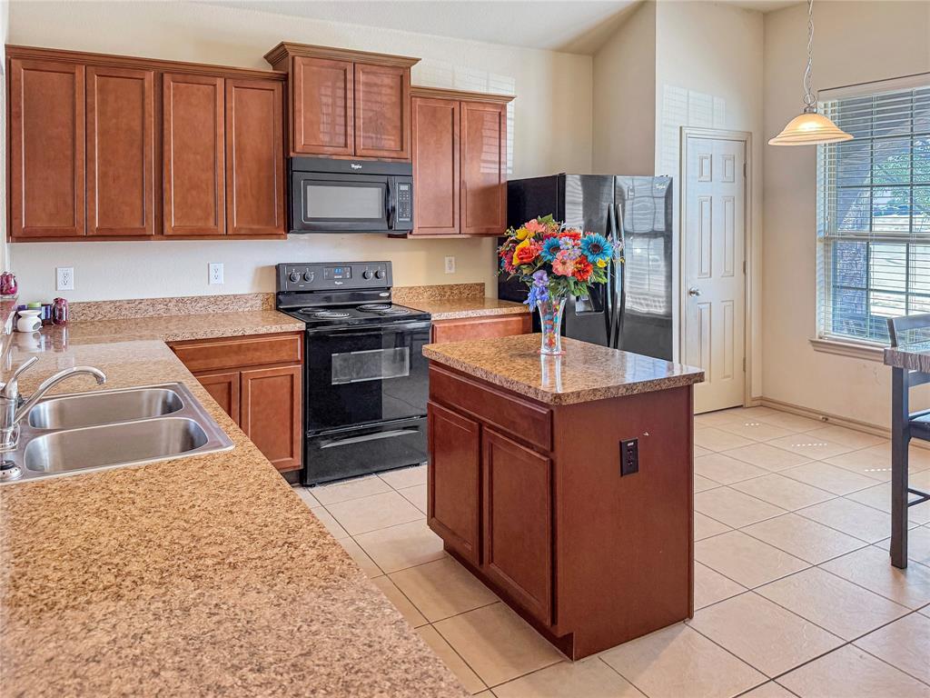 1805 Overlook Drive Property Photo 2