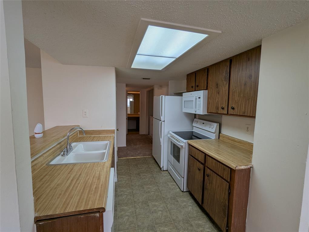 7431 Holly Hill Drive 120 Property Photo 7
