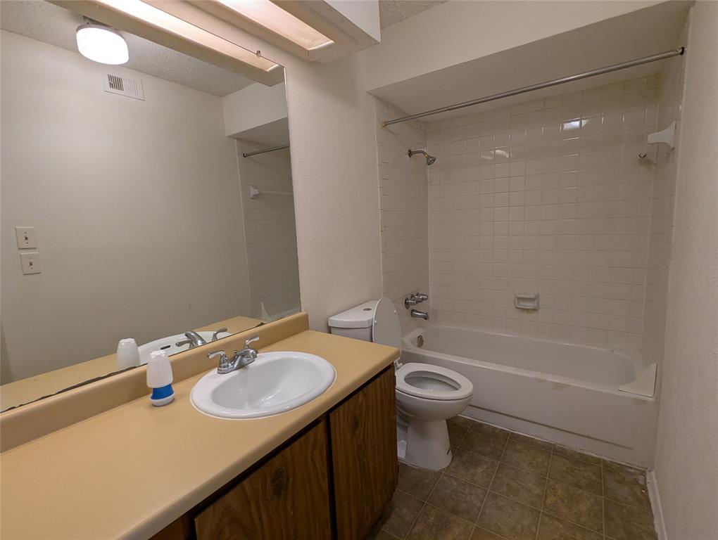 7431 Holly Hill Drive 120 Property Photo 16