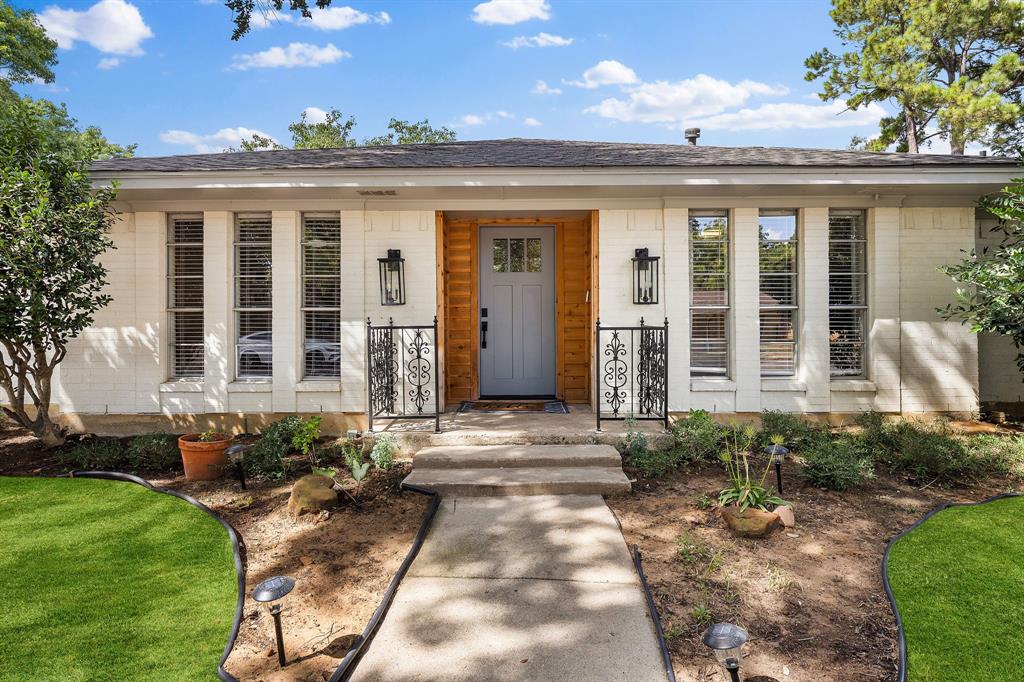 1707 Carlton Drive Property Photo 1