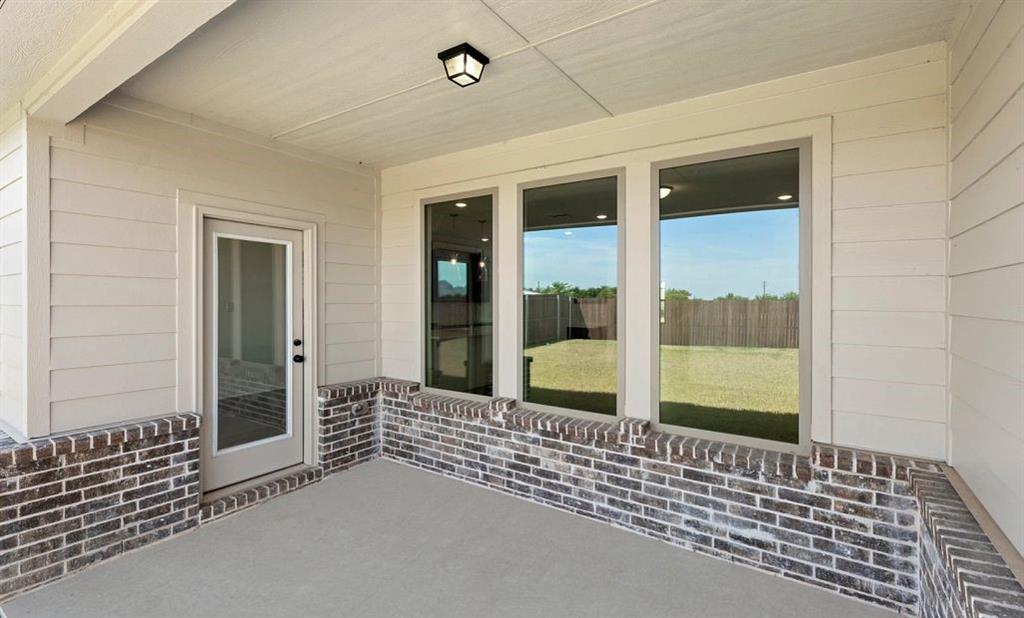 4304 Goldenrod Drive Property Photo 2