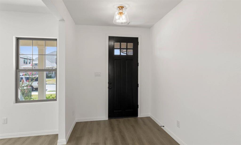 4304 Goldenrod Drive Property Photo 4