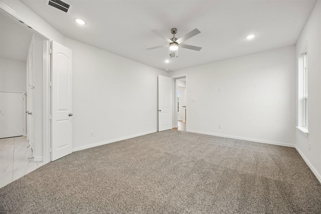 2114 Ozarks Court Property Photo 12