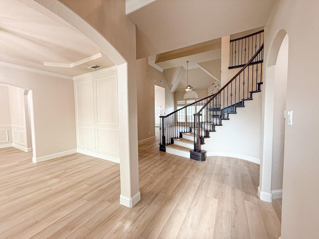 600 Falcon Drive Property Photo 3