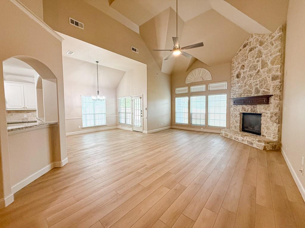 600 Falcon Drive Property Photo 4
