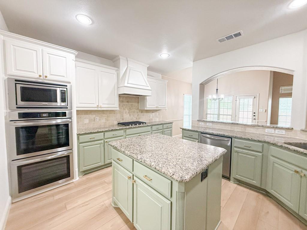 600 Falcon Drive Property Photo 11