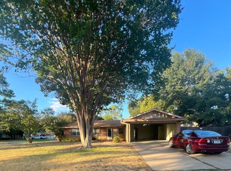 2715 Bellaire Court Property Photo 1