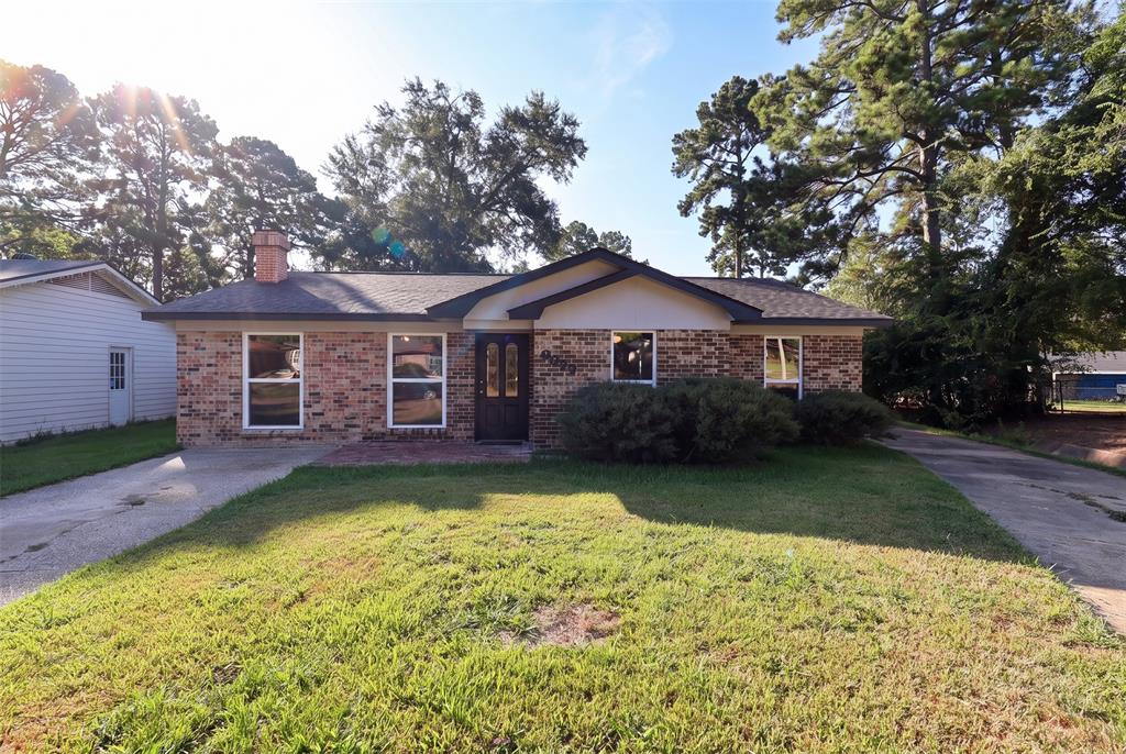 9029 Lone Oak Drive Property Photo 1