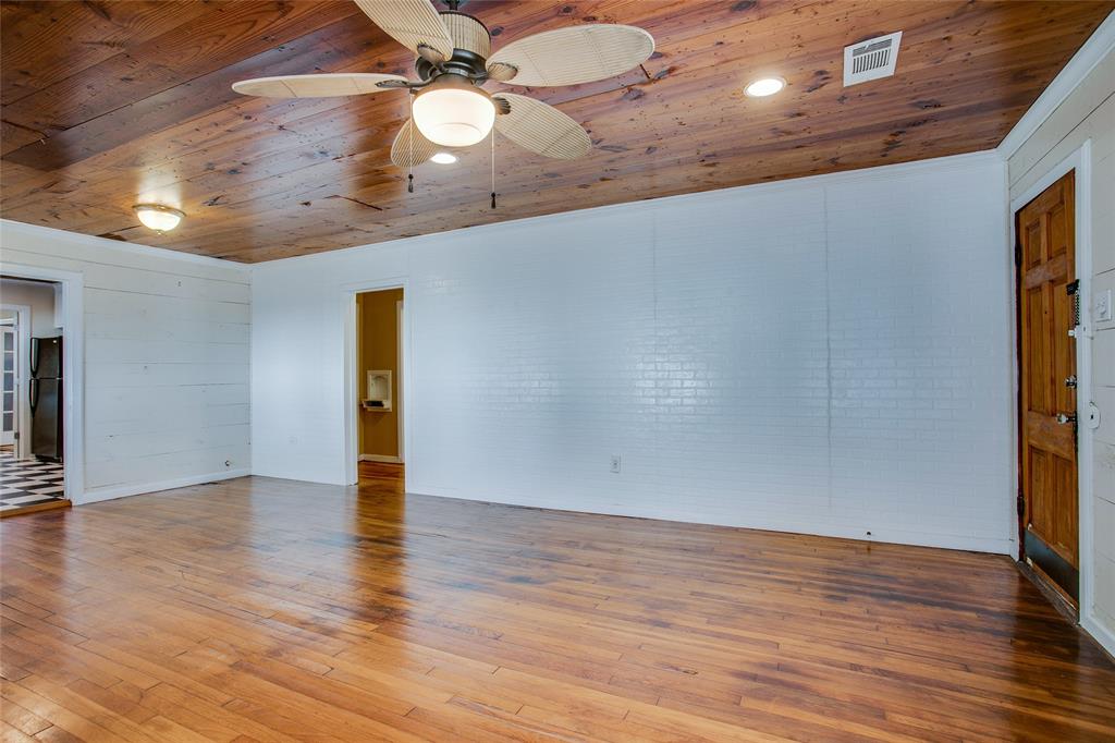 318 S Walker Street Property Photo 6