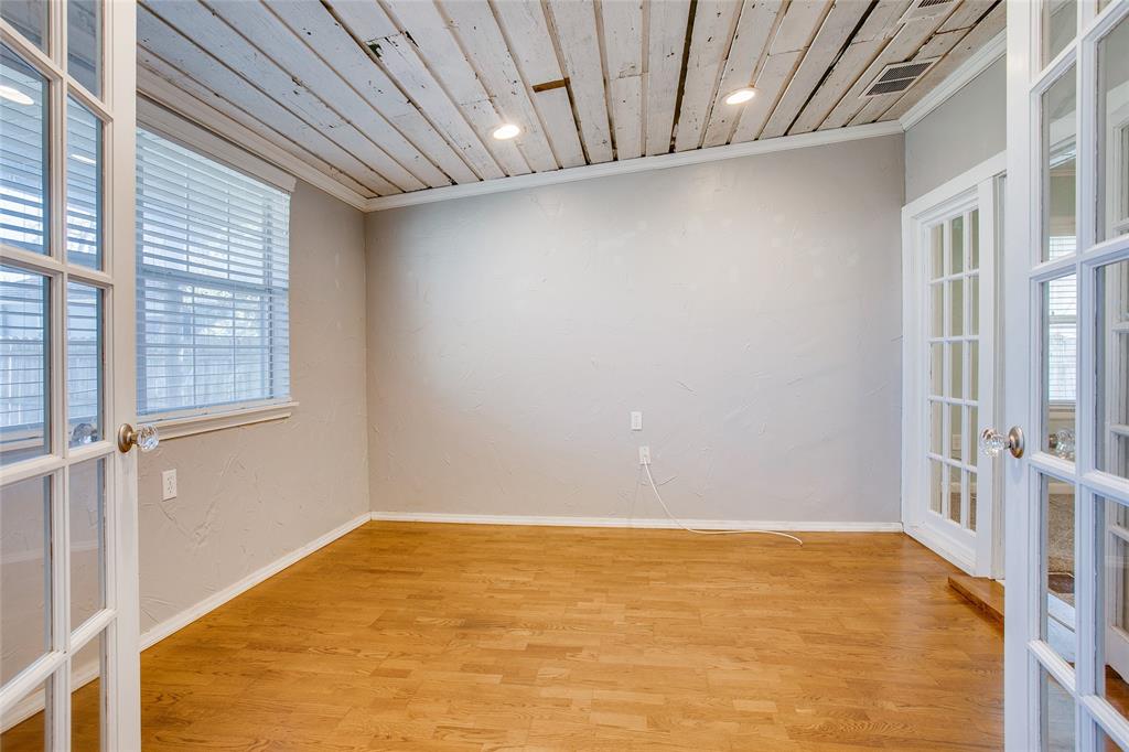 318 S Walker Street Property Photo 17