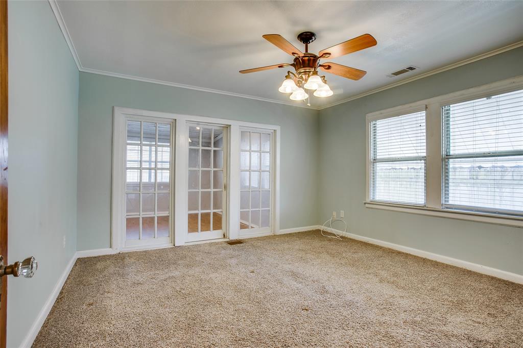 318 S Walker Street Property Photo 19