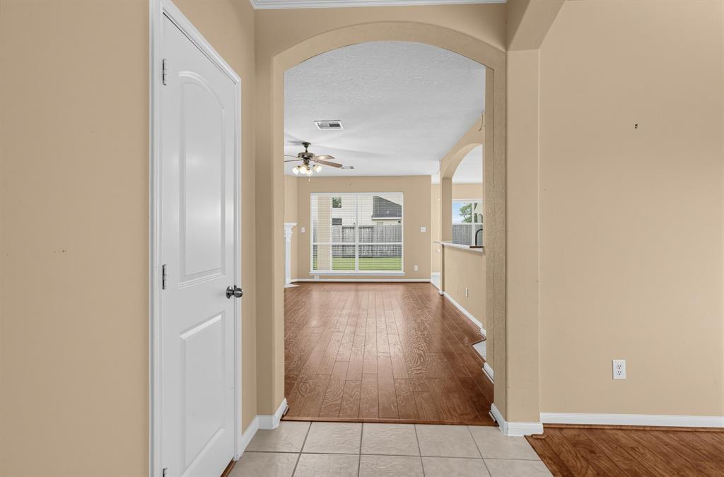5812 Orchard Trail Drive Property Photo 4